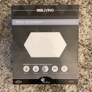 NEW 🤩 Lux Living king size Mattress Protector